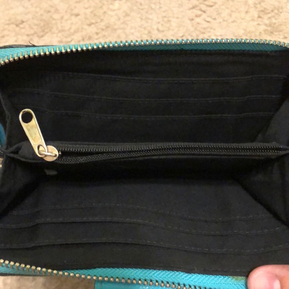 Guess wallet - Picture 3 of 3